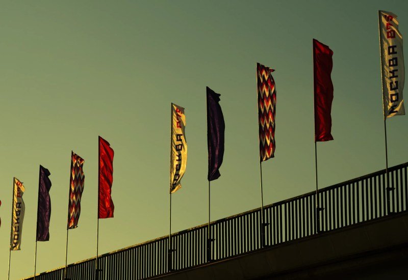 Flags & Teardrop Banners